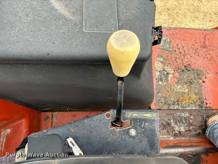 image for item NN9501 2004 Ditch Witch RT55 trencher