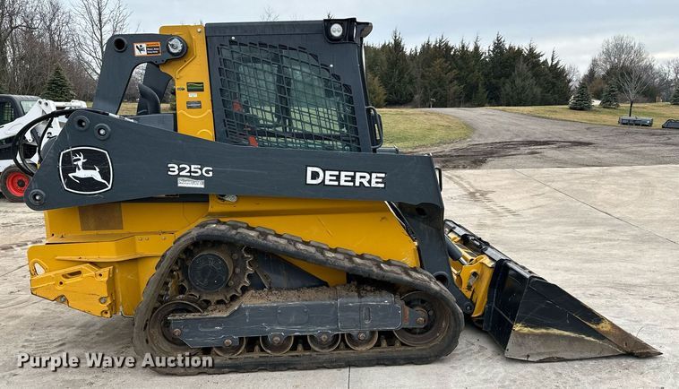 image for item NU9302 2021 John Deere 325G tracked skid steer loader