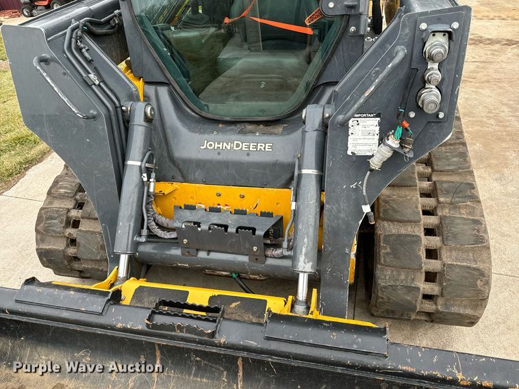image for item NU9302 2021 John Deere 325G tracked skid steer loader
