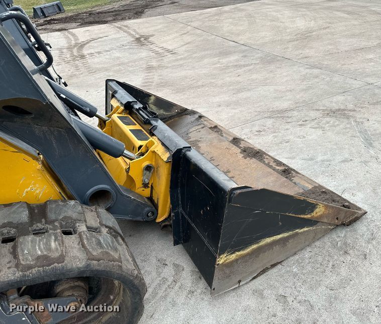 image for item NU9302 2021 John Deere 325G tracked skid steer loader
