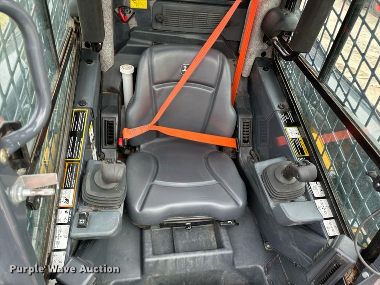 image for item NU9302 2021 John Deere 325G tracked skid steer loader