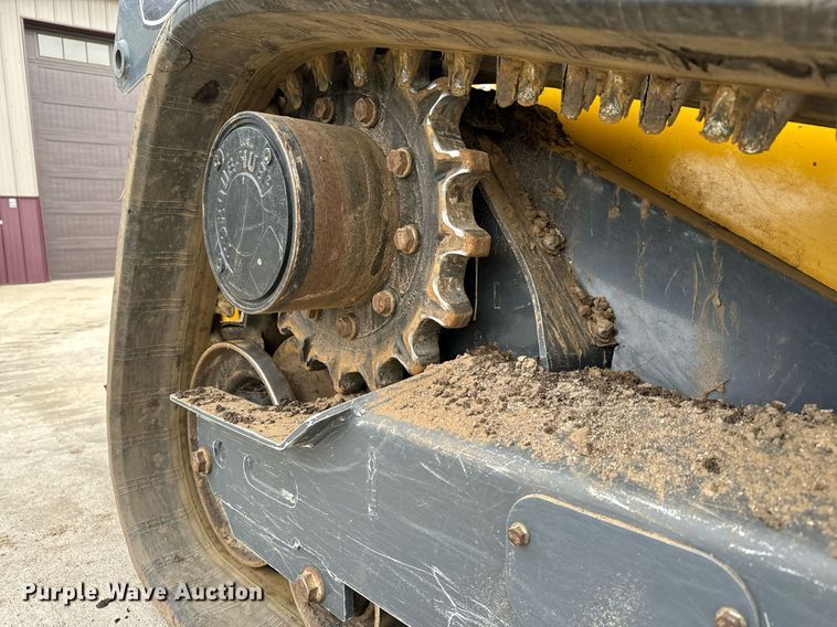 image for item NU9302 2021 John Deere 325G tracked skid steer loader