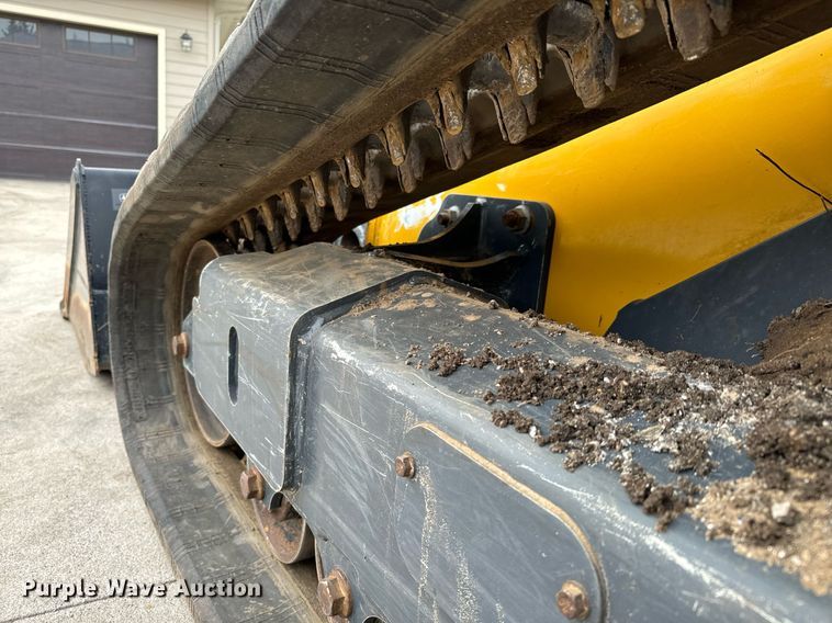 image for item NU9302 2021 John Deere 325G tracked skid steer loader