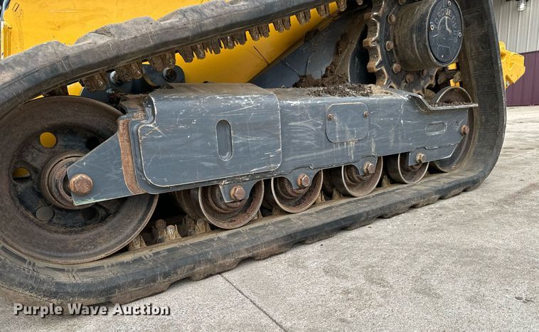 image for item NU9302 2021 John Deere 325G tracked skid steer loader