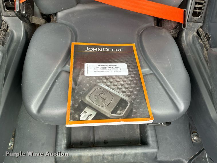 image for item NU9302 2021 John Deere 325G tracked skid steer loader