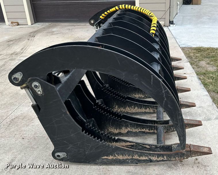 image for item NU9306 Titan skid steer grapple bucket