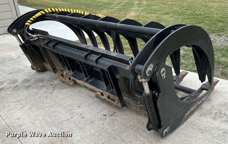 image for item NU9306 Titan skid steer grapple bucket
