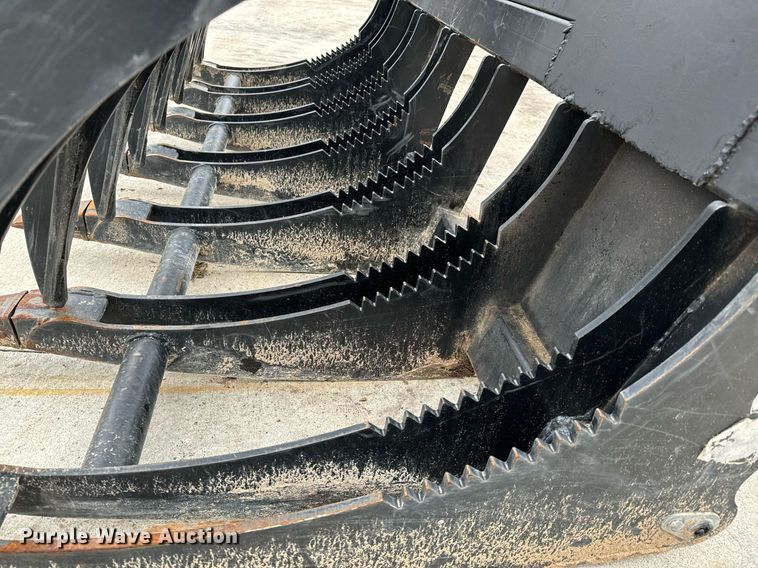 image for item NU9306 Titan skid steer grapple bucket