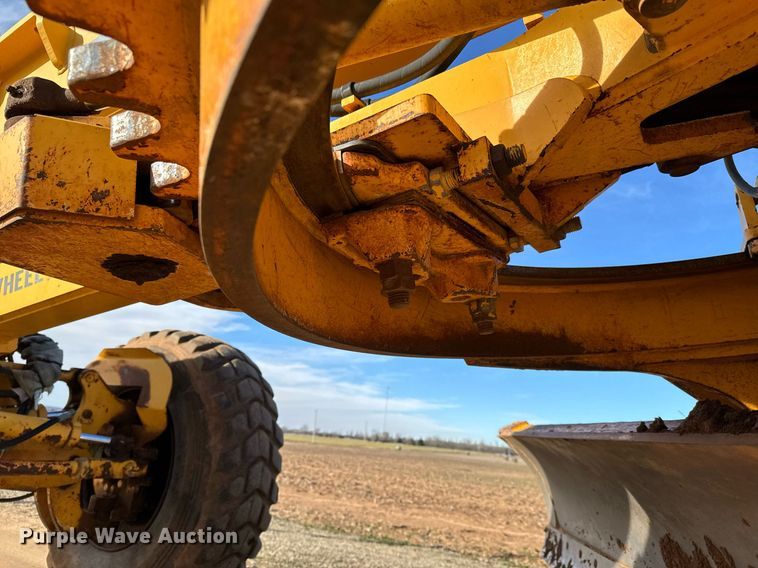 image for item NU9332 2004 Volvo  G726B motor grader