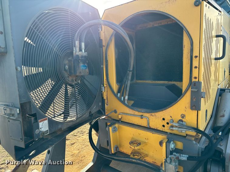 image for item NU9332 2004 Volvo  G726B motor grader