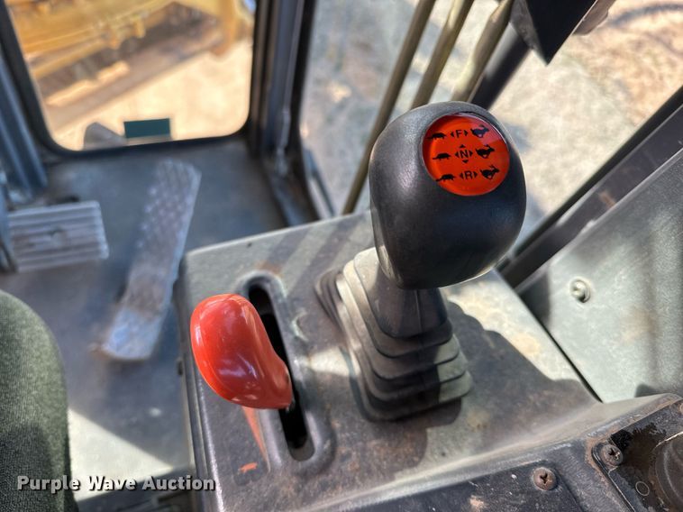 image for item NU9332 2004 Volvo  G726B motor grader