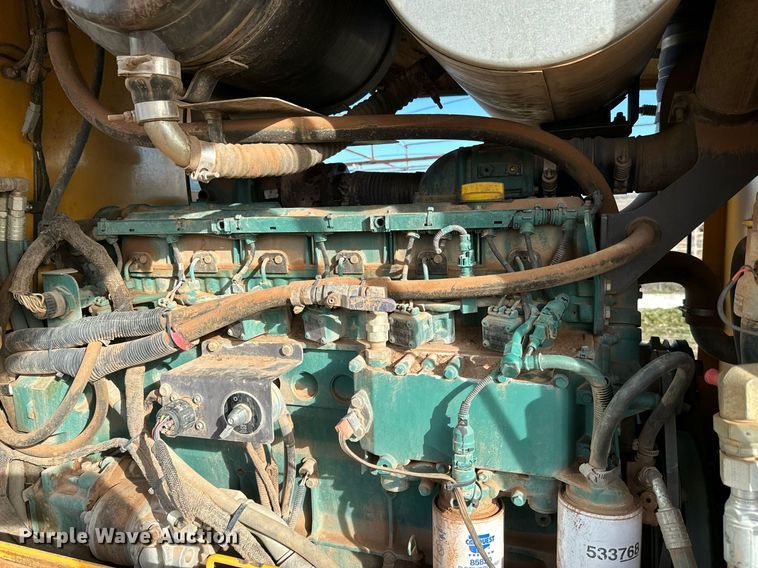 image for item NU9332 2004 Volvo  G726B motor grader