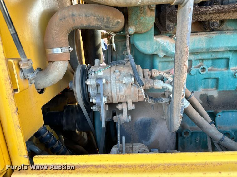 image for item NU9332 2004 Volvo  G726B motor grader