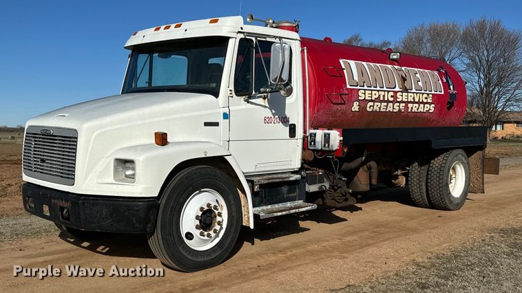 image for item NU9333 2002 Freightliner FL70 vacuum truck