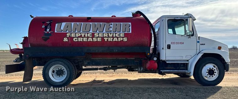 image for item NU9333 2002 Freightliner FL70 vacuum truck