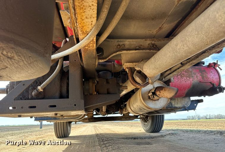 image for item NU9333 2002 Freightliner FL70 vacuum truck