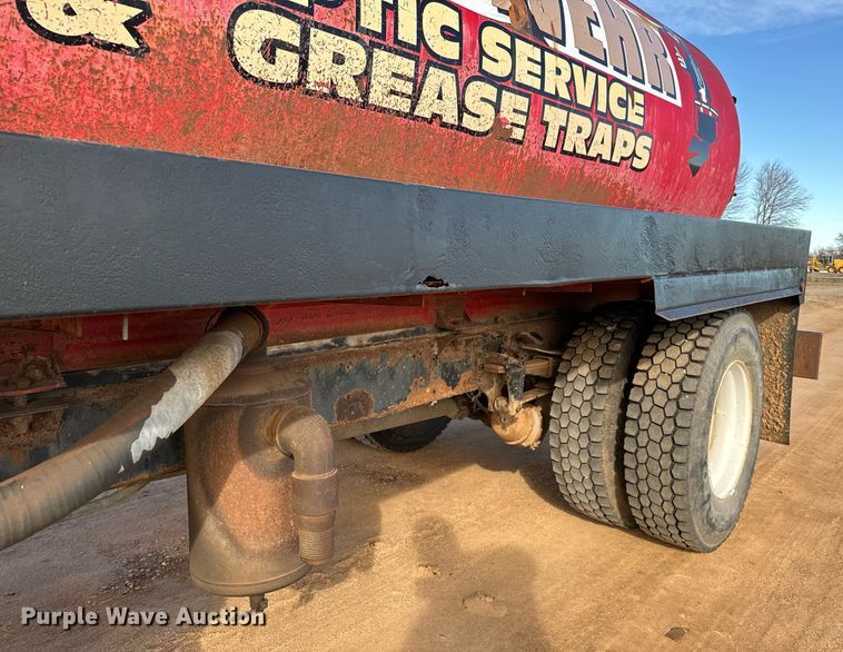 image for item NU9333 2002 Freightliner FL70 vacuum truck