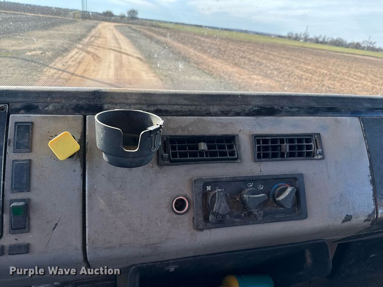 image for item NU9333 2002 Freightliner FL70 vacuum truck