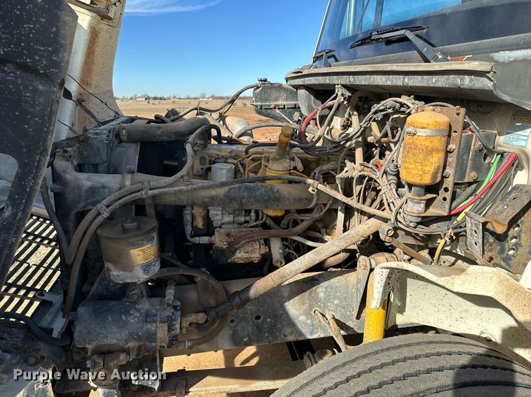 image for item NU9333 2002 Freightliner FL70 vacuum truck