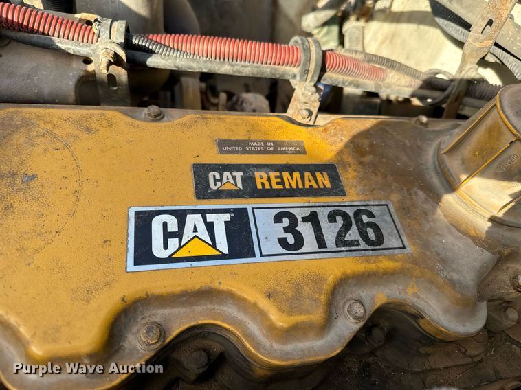 image for item NU9333 2002 Freightliner FL70 vacuum truck