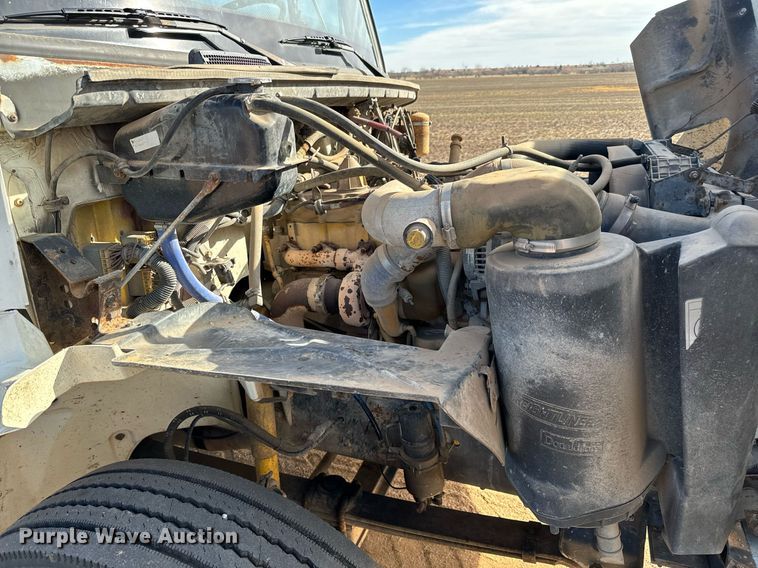 image for item NU9333 2002 Freightliner FL70 vacuum truck