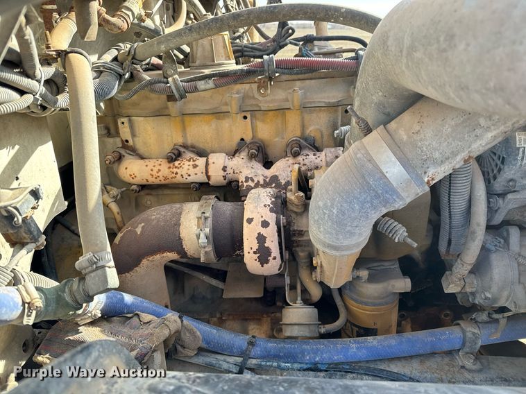 image for item NU9333 2002 Freightliner FL70 vacuum truck