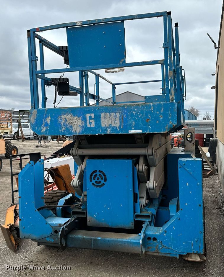 image for item NU9408 2004 Genie GS-4390 scissor lift