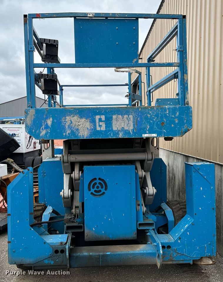 image for item NU9408 2004 Genie GS-4390 scissor lift