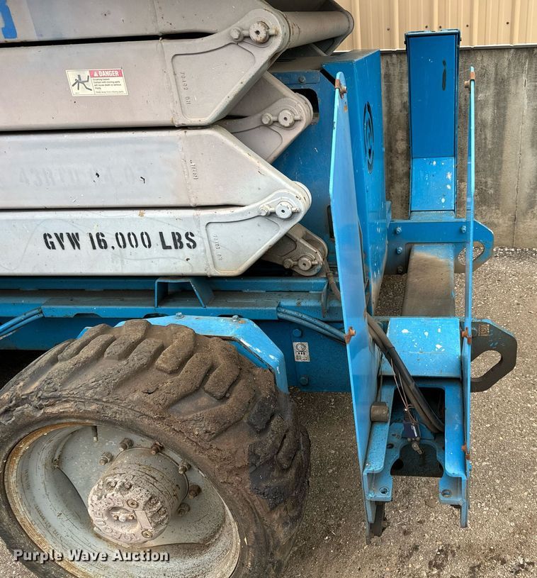 image for item NU9408 2004 Genie GS-4390 scissor lift