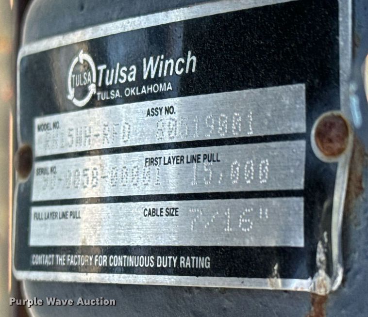 image for item NU9414 1996 International  4900 winch truck