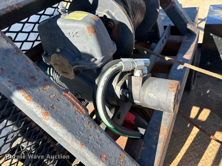 image for item NU9414 1996 International  4900 winch truck