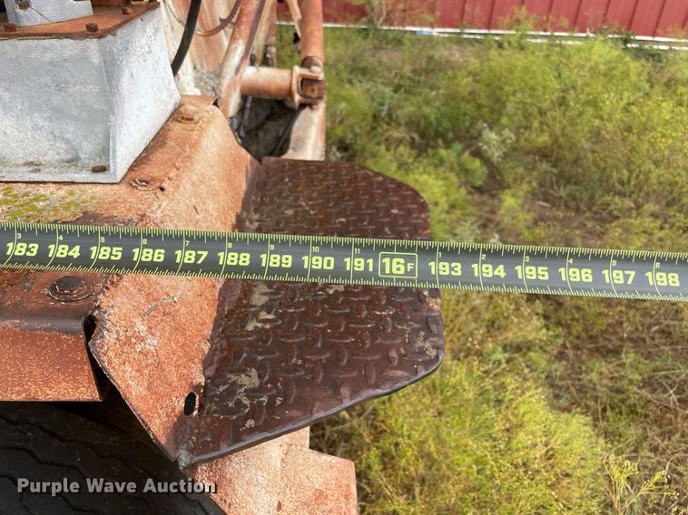 image for item NZ9004 1970 Diamond Reo ready mix truck