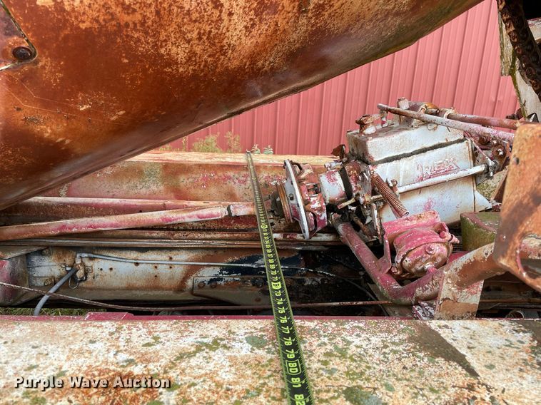 image for item NZ9004 1970 Diamond Reo ready mix truck