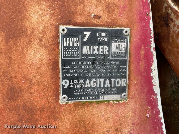 image for item NZ9004 1970 Diamond Reo ready mix truck