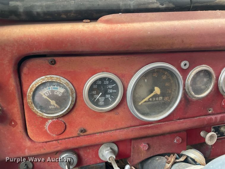 image for item NZ9004 1970 Diamond Reo ready mix truck