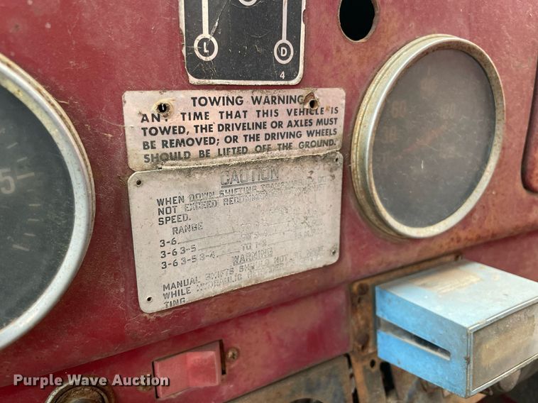 image for item NZ9004 1970 Diamond Reo ready mix truck