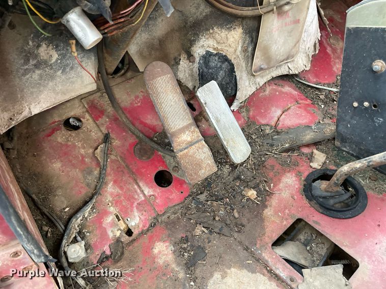 image for item NZ9004 1970 Diamond Reo ready mix truck