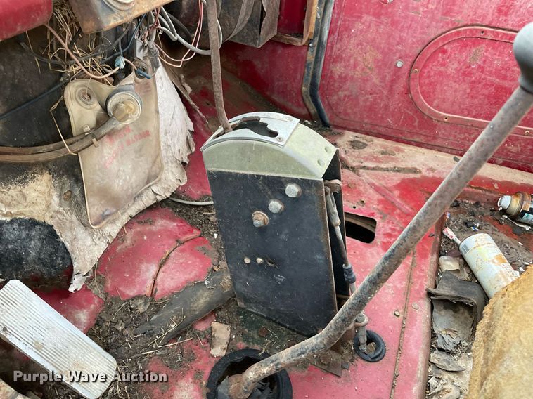 image for item NZ9004 1970 Diamond Reo ready mix truck