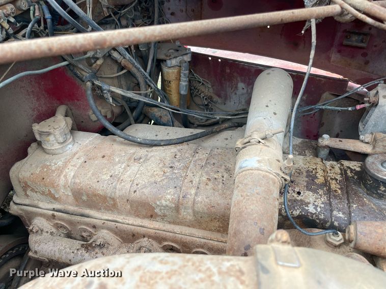 image for item NZ9004 1970 Diamond Reo ready mix truck