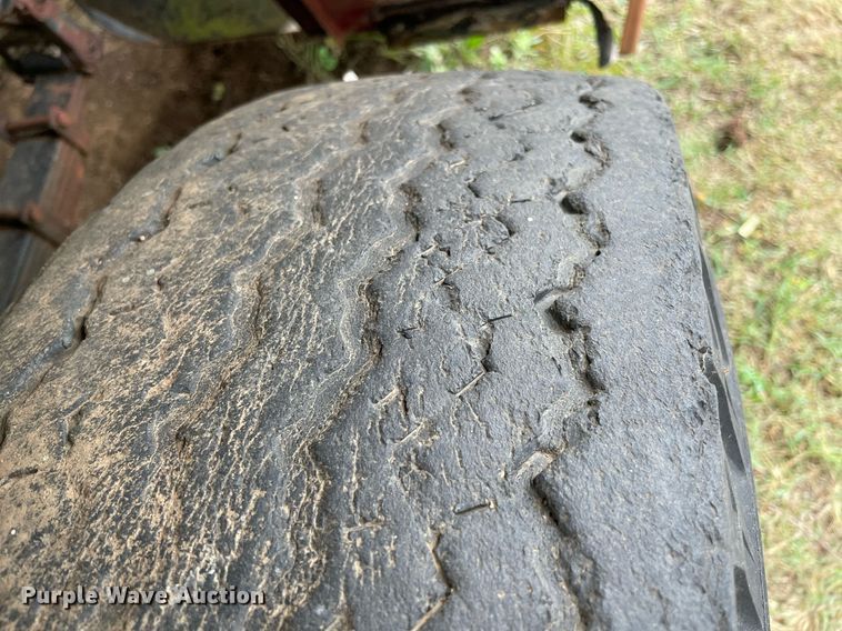 image for item NZ9004 1970 Diamond Reo ready mix truck