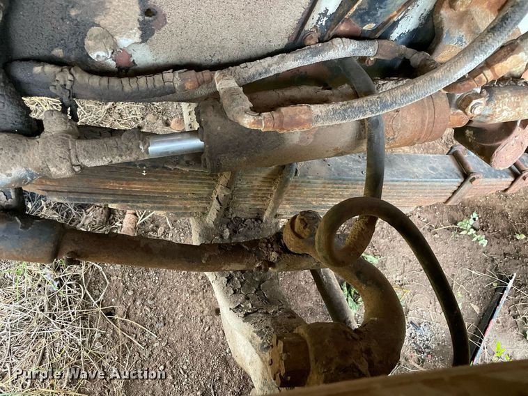 image for item NZ9004 1970 Diamond Reo ready mix truck