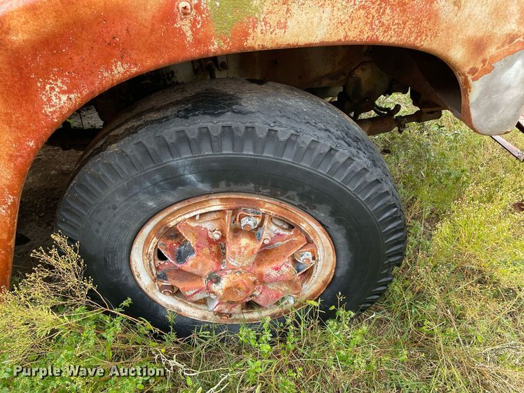 image for item NZ9004 1970 Diamond Reo ready mix truck