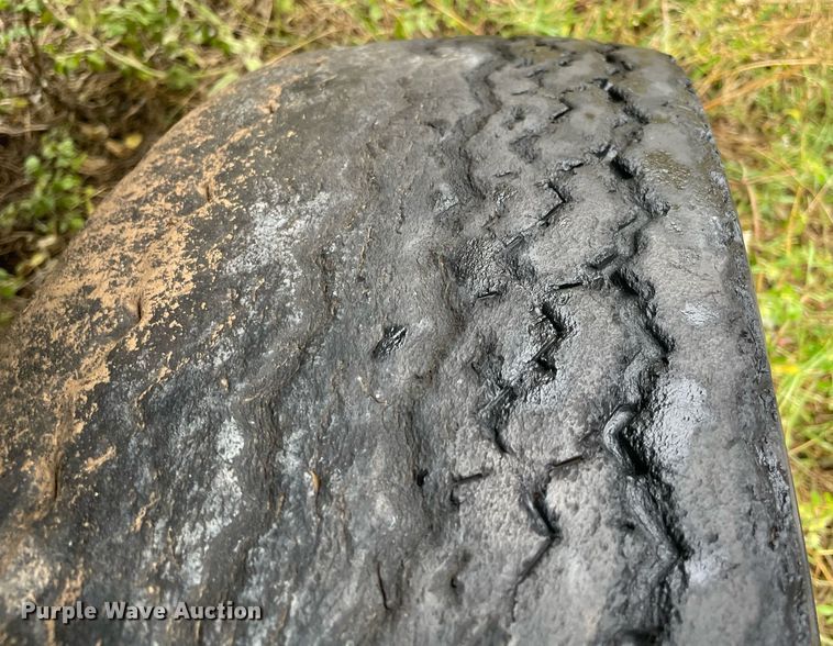 image for item NZ9004 1970 Diamond Reo ready mix truck