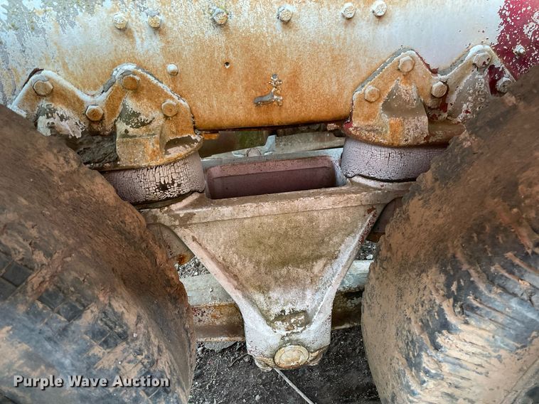 image for item NZ9004 1970 Diamond Reo ready mix truck