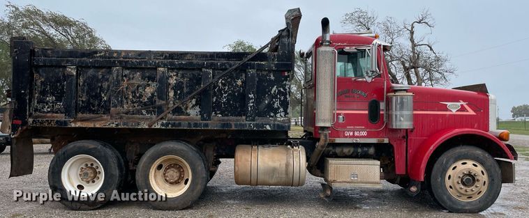 image for item NZ9007 1994 Peterbilt 378 dump truck