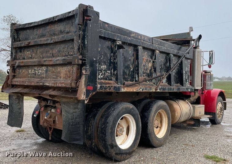 image for item NZ9007 1994 Peterbilt 378 dump truck