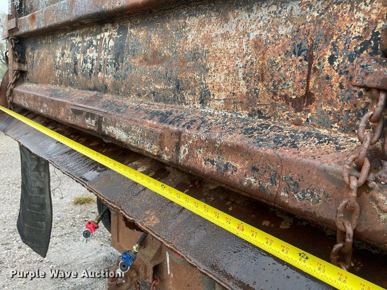 image for item NZ9007 1994 Peterbilt 378 dump truck