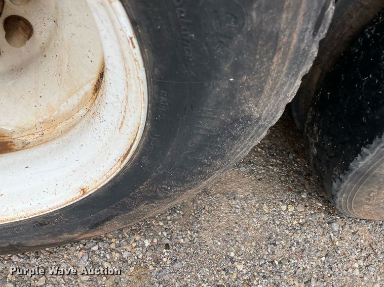 image for item NZ9007 1994 Peterbilt 378 dump truck