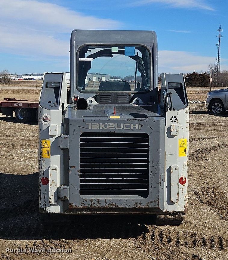 image for item NZ9152 2019 Takeuchi TL8 tracked skid steer loader