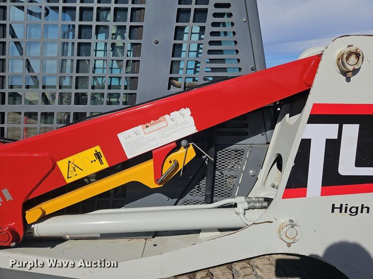 image for item NZ9152 2019 Takeuchi TL8 tracked skid steer loader